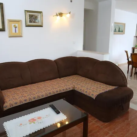 Boro Apartment Splitska
