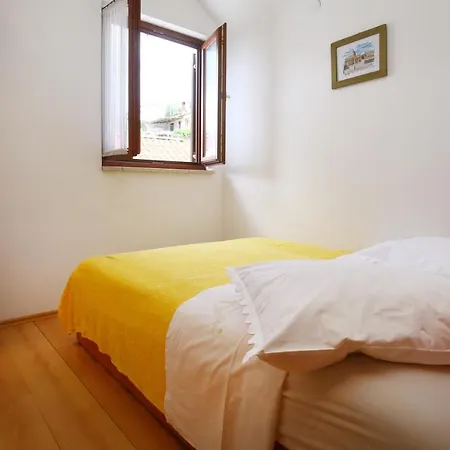 Apartment Boro Splitska