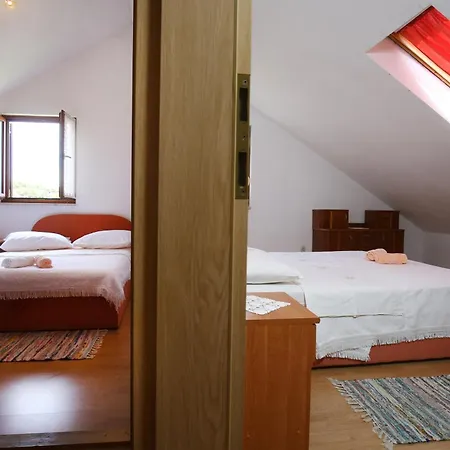 Boro Apartman Splitska